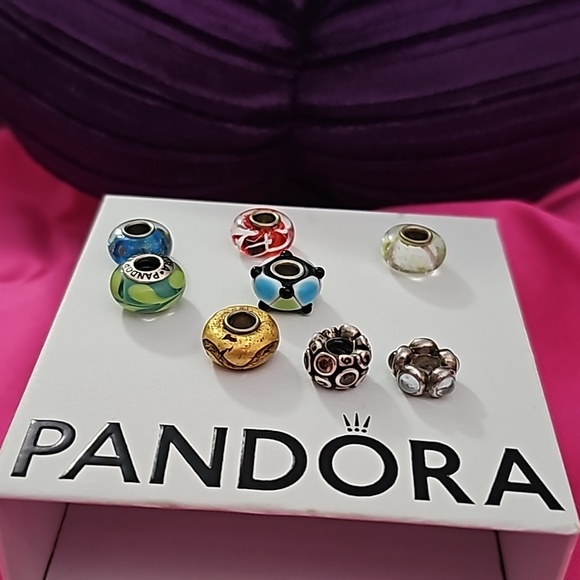 NIB/NIP Pandora Bracelet & Polishing Cloth With (8) Pre-Loved Beads - Picture 3 of 12